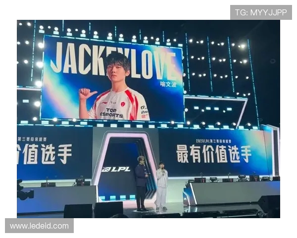 Top Esports战队勇夺赛季桂冠再现巅峰荣耀引爆全球电竞热潮