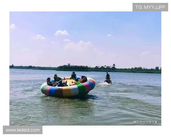 跳水运动的力量与优雅探索水上竞技中的极致平衡与人类潜能