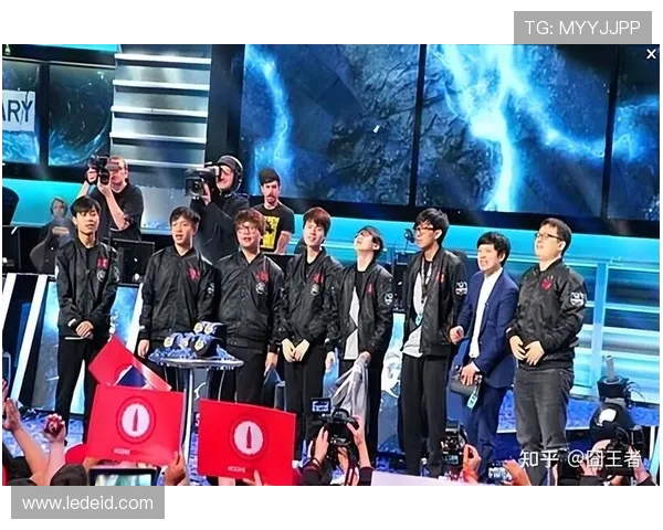 EDG激战JDG巅峰对决再掀LPL风云谁能问鼎赛季荣耀之巅