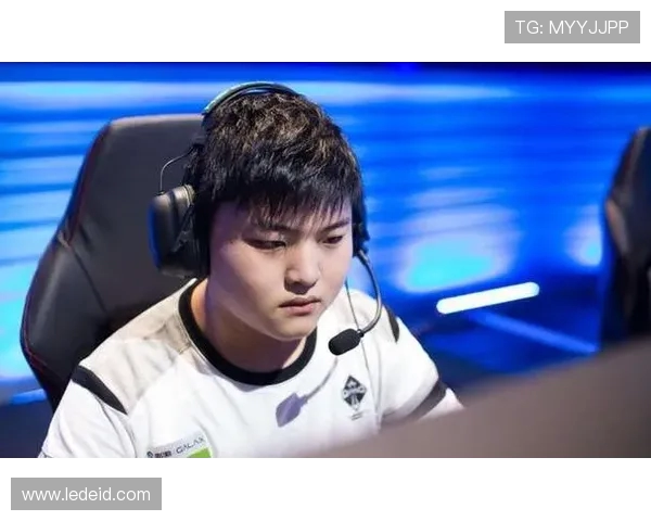 勇士再战骑士巅峰对决重燃昔日荣耀上演新赛季激情碰撞