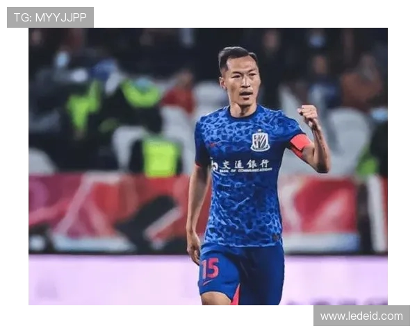 吴曦率队再创辉煌展现中场核心力量引领球队稳步前行