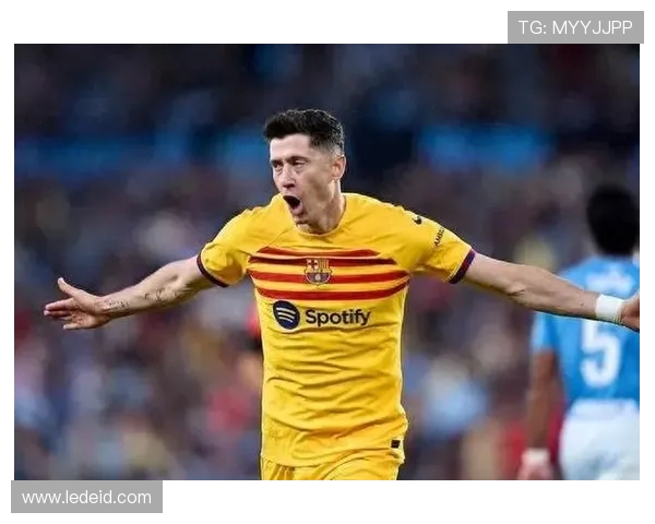 罗伯特·莱万多夫斯基：从锋线巨星到全球足坛传奇的成长之路