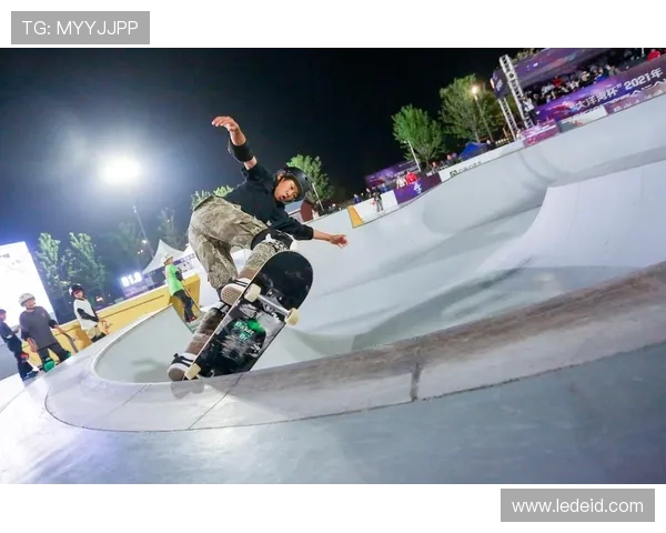 广州滑板队与重庆滑板队赛后复盘速度对比分析与战术总结