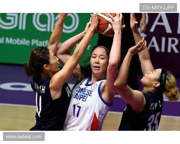 成都篮球队在亚运会积分榜上以61分稳居第一名展现强劲实力