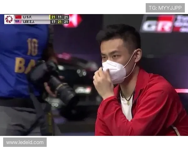 成都羽毛球队与上海羽毛球队赛后战术分析与复盘探讨